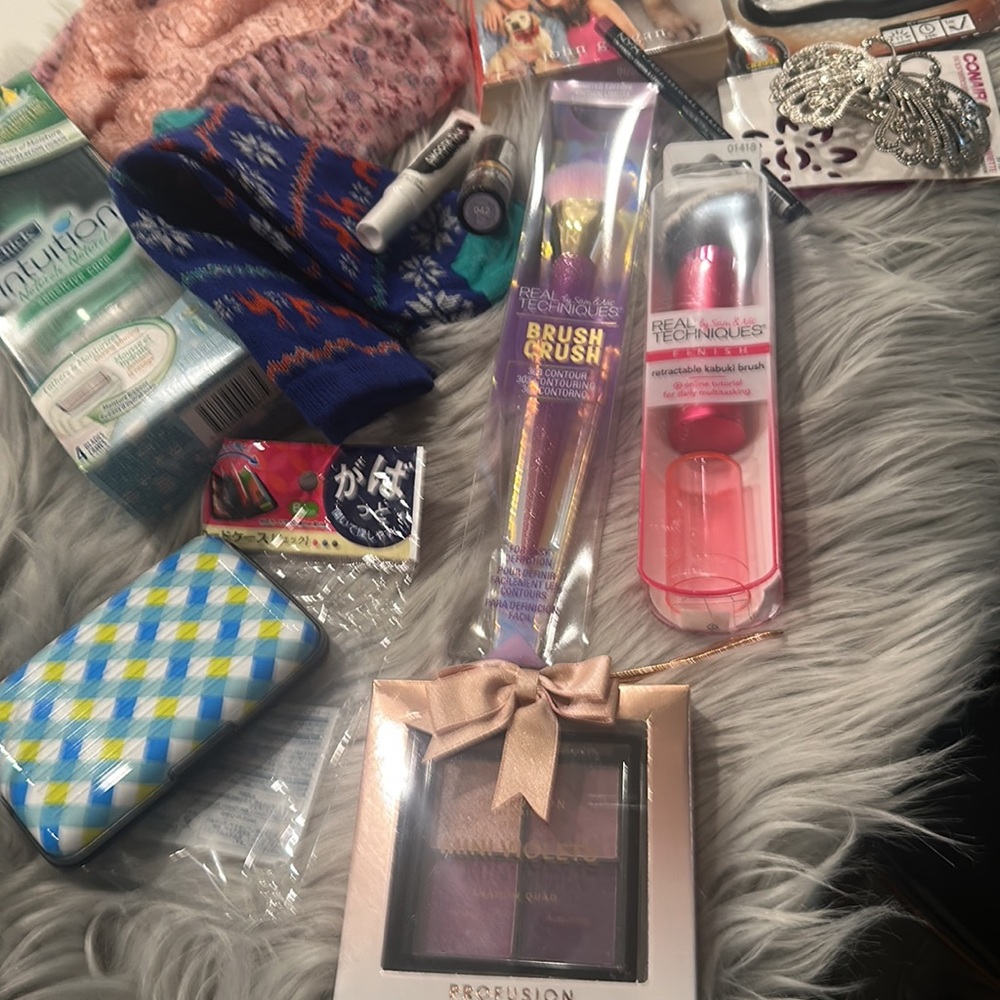 Mixed Box Bundle - Picture 11 of 14